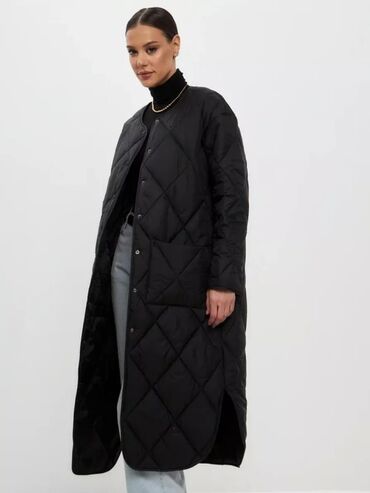 Стеганное пальто Размер 42 (М) 1 выход На тёплую зиму или холодную