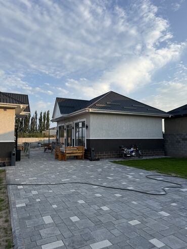 дом бишкек продаю: Коттедж, heven house ЦО Карвен 4 сезона, Сары-Ой, Парковка, стоянка, Барбекю