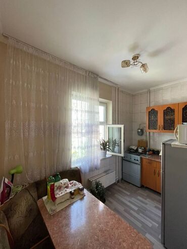 105 серия 3 комнатная: 1 бөлмө, 33 кв. м, 105-серия, 2 кабат, Косметикалык ремонт