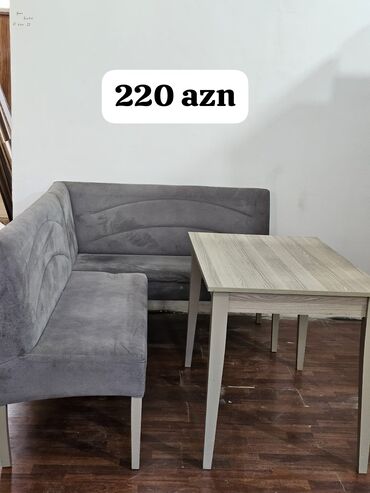 Taburetlər: Mətbəx üçün, Açılmayan, Dördbucaq masa