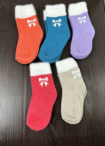 носки теплые: Детские носки теплые и хлопок . Красивые яркие носочки. Размер 4-6