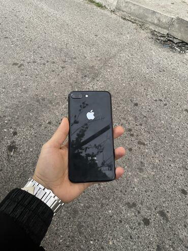 Apple iPhone: IPhone 8 Plus, 64 GB, Qara, Barmaq izi — 1