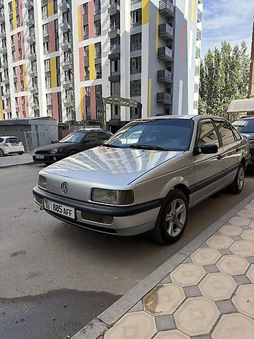 Volkswagen: Volkswagen Passat: 1989 г., 1.8 л, Механика, Бензин, Седан — 4