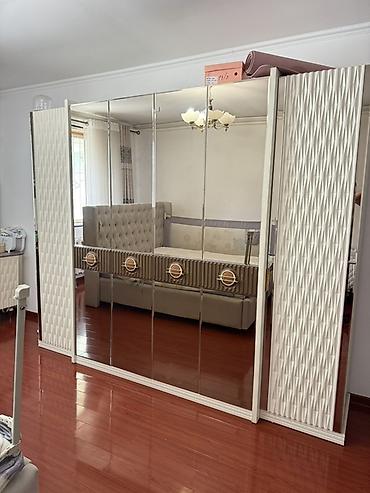 standing mirror: Спальный гарнитур, Б/у, Тумба, Шкаф, Двуспальная кровать, Самовывоз, цвет - Коричневый — 3