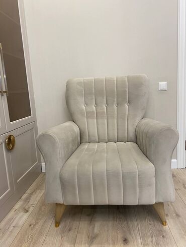 Кресла: Классическое кресло, Для зала, Новый
