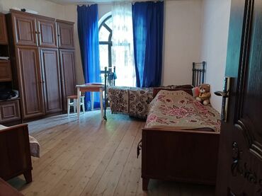 Uzunmüddətli kirayə evlər: 54 kv. m, 3 otaqlı, Kanalizasiya, İnternet, Telefon -da lalafo.az — 5 Uzunmüddətli kirayə evlər: 54 kv. m, 3 otaqlı, Kanalizasiya, İnternet, Telefon — 5