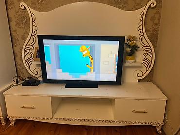 daraq desti: Tv stend ve qorka ikisi bir satilir Madrial MDF boyali maldi qiymeti — 2