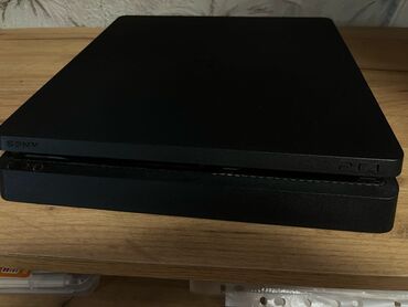 ps4 slim 1tb: Продаю консоль PlayStation 4 slim 1tb Консоль в использовании 1 год