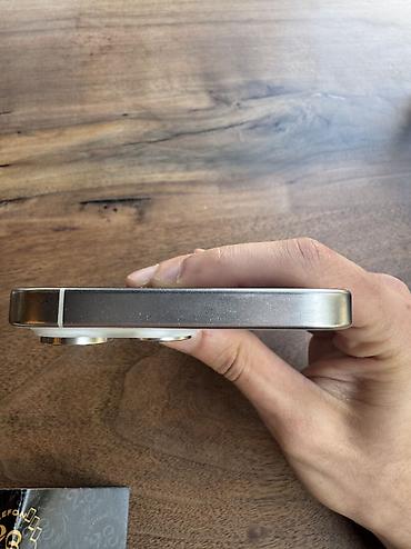 iphone 15 pro max baki: IPhone 15 Pro Max, 256 GB, White Titanium, Face ID, Barmaq izi, Simsiz şarj — 6