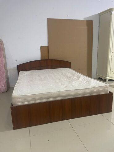 embawood carpayi qiymetleri: Двуспальная кровать, С матрасом