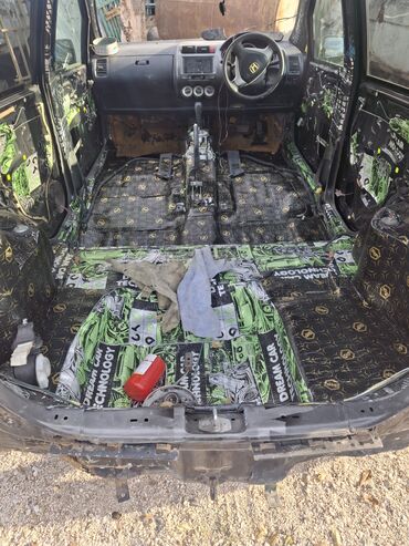 Honda: Honda Fit: 2005 г., 1.3 л, Автомат, Хэтчбэк — 5