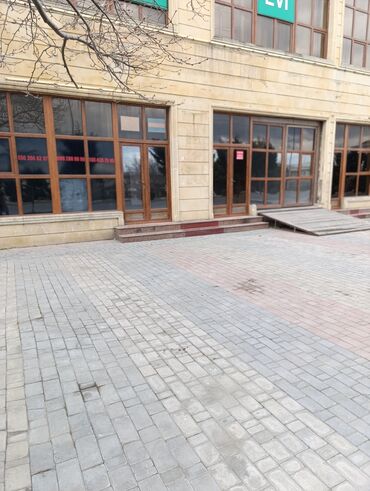 binəqədidə həyət evləri: Sumqayit seheri 17ci mkr-da yerlesen sahesi 300m² olan obyekt icareye