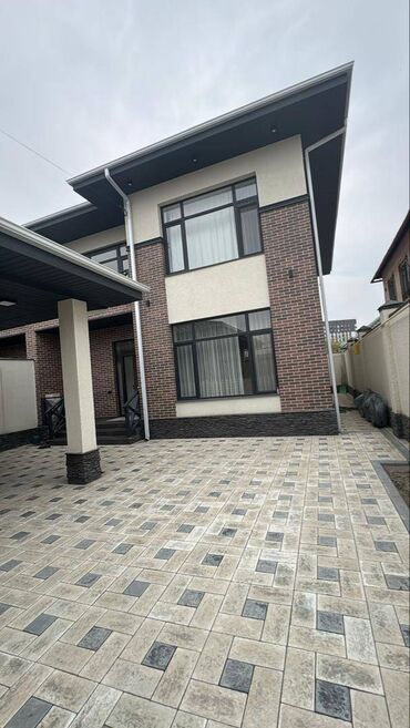 продаю дом аэропорт манас: Таунхаус, 150 м², 5 комнат, Агентство недвижимости, Дизайнерский ремонт