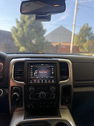 смешанные: Dodge Ram 1500: 2018 г., 5.7 л, Автомат, Газ, Пикап — 8