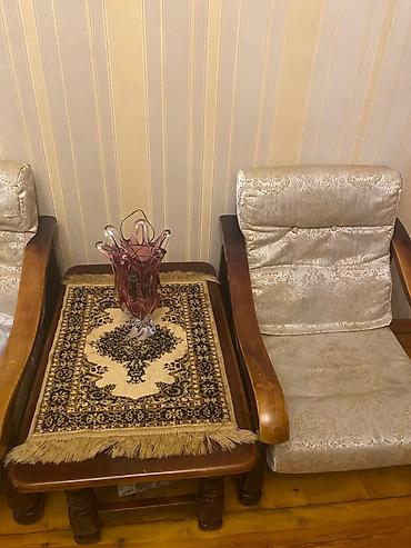 Klassik üslublu oturma dəsti - Tərkibi: 3 yerlik divan, 2 yerlik lalafo.az -da Klassik üslublu oturma dəsti - Tərkibi: 3 yerlik divan, 2 yerlik