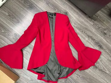 Sakoi: Dizajnerski sako - frak Biljane Tipsarević predivne crvene boje — 4