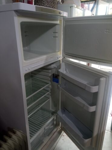Plitələr və bişirmə panelləri: 2 qapılı Indesit Soyuducu Satılır, rəng - Ağ