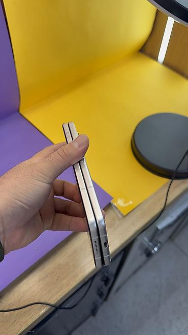 galaxy folder: Samsung Galaxy Z Fold 3, Б/у, 256 ГБ, 1 SIM, eSIM — 7