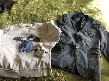 Cinslər və şalvarlar: Uşaq geyim dəsti - Sweatshirt: krem rəngli, ön tərəfində karikatura