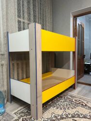 искусственные цветы дордой: Двухъярусная детская кровать, Б/у, ЛДСП, цвет - Желтый
