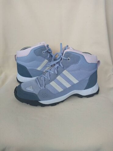 Women's Sneakers and athletic shoes: Adidas, 38 — 17