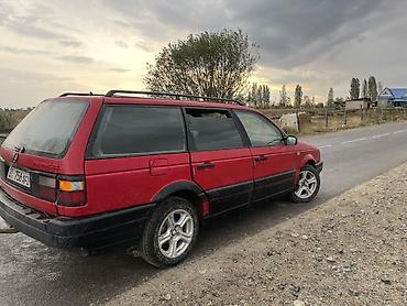 чанган уни к: Volkswagen Passat Variant: 1990 г., 1.8 л, Кол менен иштөөчү, Универсал — 1