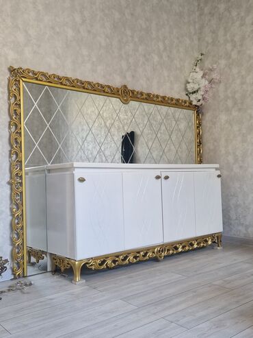 Çilçıraqlar: Kamot. 250azn. ideal veziyyetde. Baha alinib. koç sebebi ile satılır