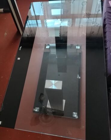 2 ci əl xalca: Dördbucaq masa, Açılmayan, Təkərsiz, Şüşə