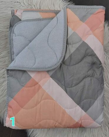 Ostali kućni dekor: Štep deke-140*200
Materijal-pamučno platno,frotir
Cena-1800 din — 7