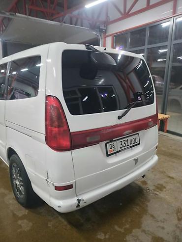 140 280: Nissan Serena: 2000 г., 2 л, Вариатор, Бензин, Минивэн — 5