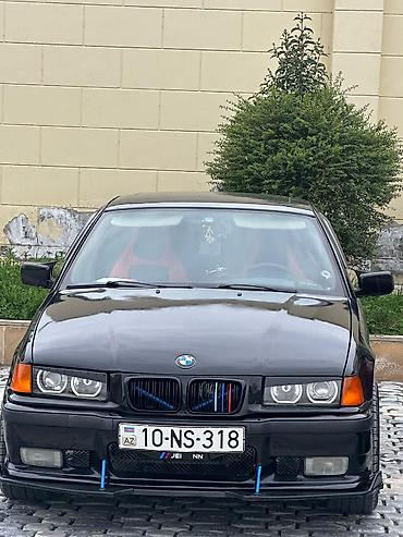 bmw tekeri: BMW 3 Seriya E36 sedan, qara rəng. M-üslub bədən dəsti və ön splitter — 7
