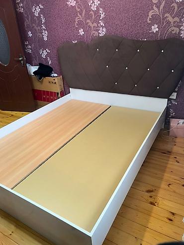 Çarpayılar: Mebel növü: Çarpayı (iki nəfərlik) Təsvir: - Ölçü: təxmini 160x200 sm — 2
