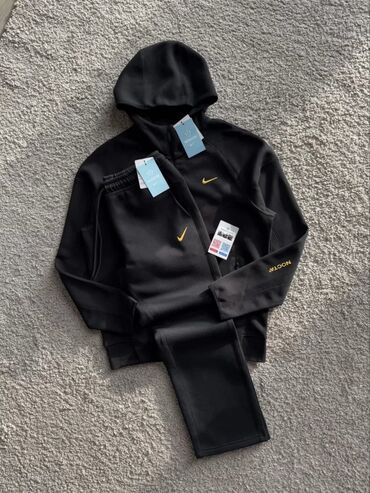 Спортивные костюмы: Мужской спортивный костюм, M (EU 38), Nike, Новый, цвет - Черный, Самовывоз