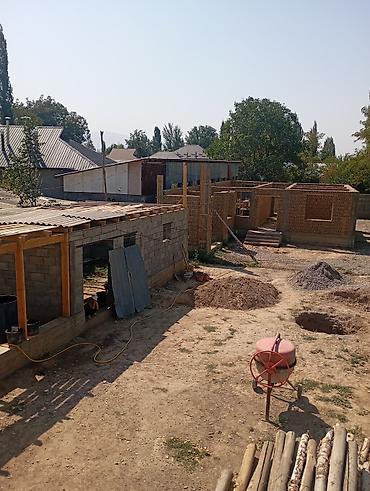 продаю дом раздолные: Срочно сатылат номерге чала бергиле Характеристики: - Материал стен — 8