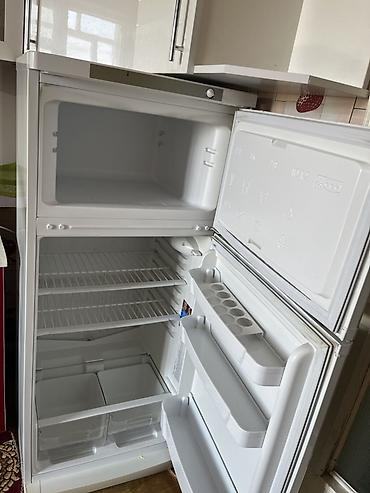 титан бу: Холодильник Indesit, двухкамерный, белый, с верхней морозильной — 2