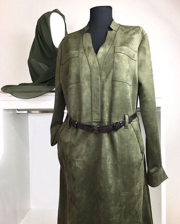 сшили платье: XL (EU 42), цвет - Зеленый, Деловое