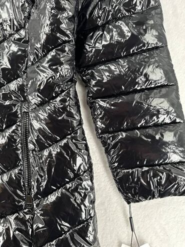 Пуховики и зимние куртки: Пуховик, По колено, США, Лакированный, M — 6