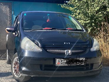 Honda: Honda Fit: 2005 г., 1.3 л, Автомат, Бензин, Седан