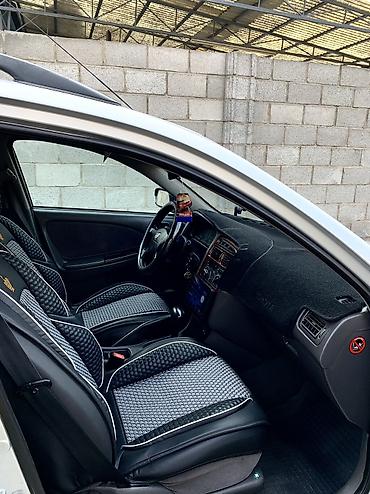 Toyota: Toyota Avensis: 1999 г., 2 л, Автомат, Бензин, Универсал at lalafo.kg — 8 Toyota: Toyota Avensis: 1999 г., 2 л, Автомат, Бензин, Универсал — 8