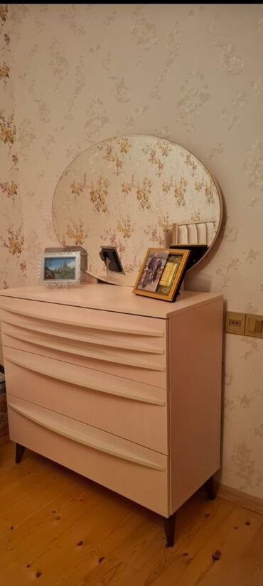 Sifarişlə mətbəx mebeli: Sifarişlə mətbəx dəsti, Özü çəkən petlələr, MDF, Kredit var — 10