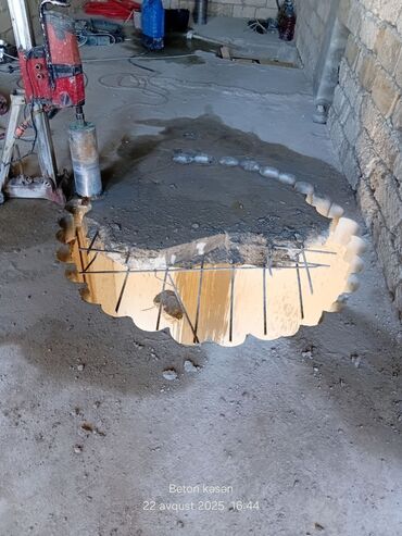 Beton işləri: Beton kəsmə beton deşmə xidməti Karot - HILTI DD 200 / 350 ilə 25 ° — 32