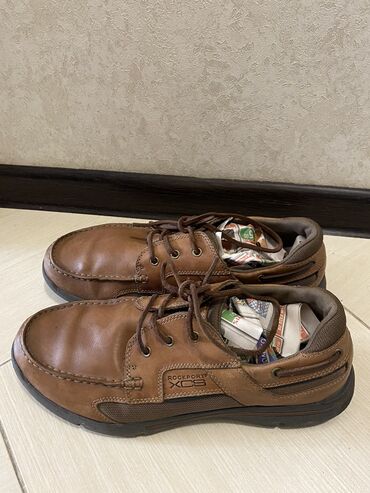 чешка обувь: Продаю мужские туфли 1500 тысяч сомов в хорошем состоянии 42 размер