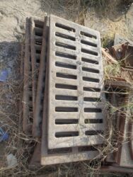 набор метчиков и плашек: Чугун решеткалар сатылат Ошто 25 штук баасы 4 минден болушу