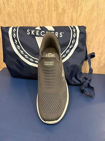 Мужская обувь: Skechers GOwalk Hands Free Slip-ins kişi idman ayaqqabısı - Model — 3