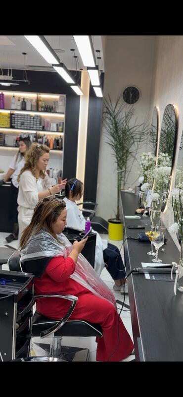 Парикмахеры: Парикмахер Универсал. Процент. бульвар Эркиндик — 8