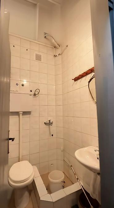 Restorani, kafići: IZDAJE SE LOKAL U SREMČlCI 60m² Čitačka ulica, preko puta osnovne na lalafo.rs — 8 Restorani, kafići: IZDAJE SE LOKAL U SREMČlCI 60m² Čitačka ulica, preko puta osnovne — 8