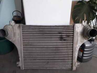 işlənmiş radiator: Super maz in original interkuller radiator du ideal vəziyyətdədi çatı