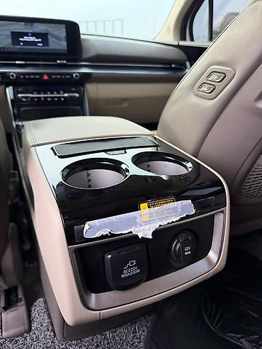 Kia: Kia Carnival: 2022 г., Минивэн — 33