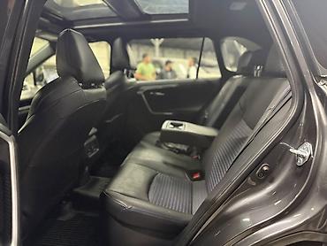 Scion: Toyota RAV4: 2022 г., 2.5 л, Вариатор, Гибрид, Кроссовер — 7