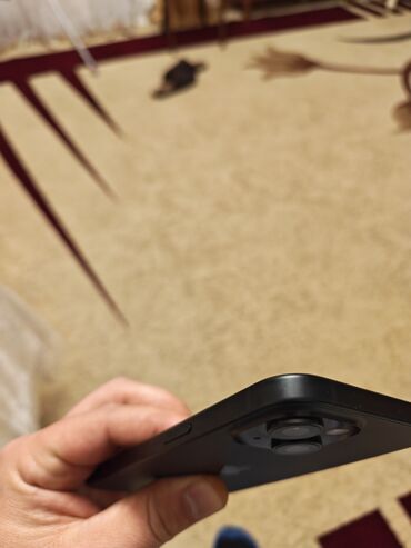 Apple iPhone: IPhone 15, 128 GB, Qara — 7